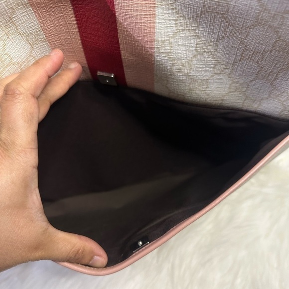 GUCCI canvass crossbody bag in pink and white - Picture 12 of 17
